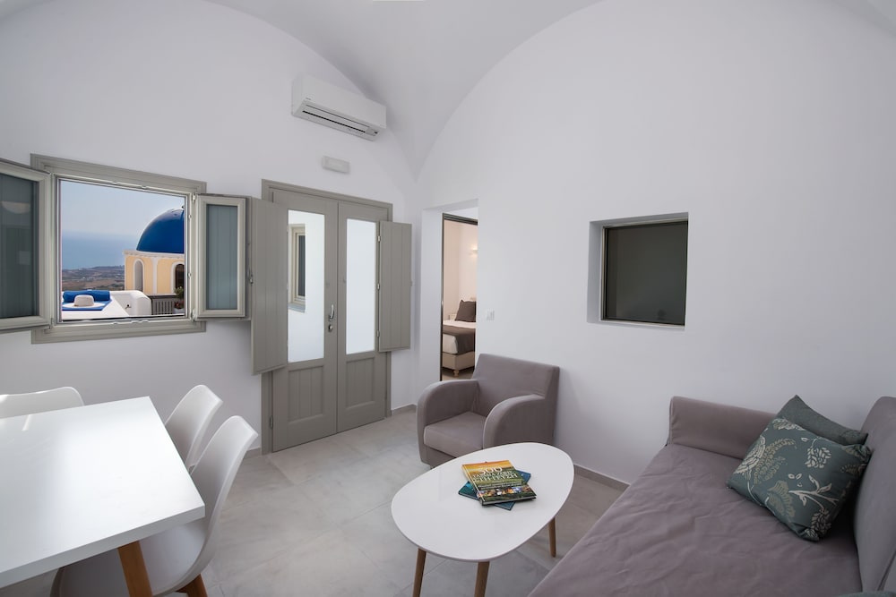 Suite, 2 Bedrooms, Partial Sea View