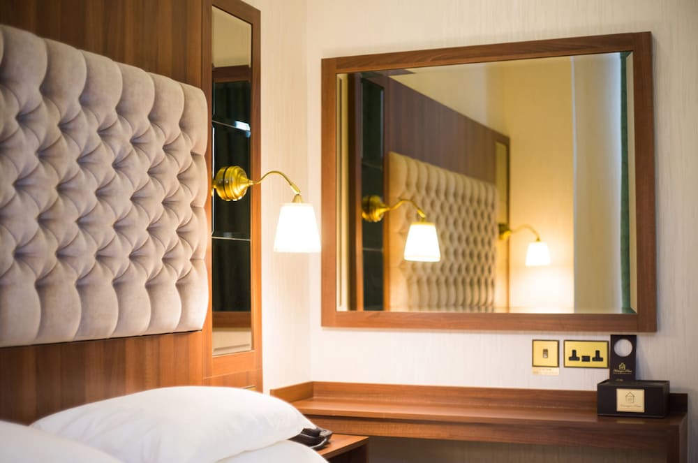 Luxury Double or Twin Room photo 3
