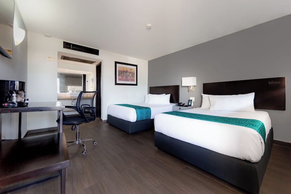 Deluxe Double Room - Photo 10