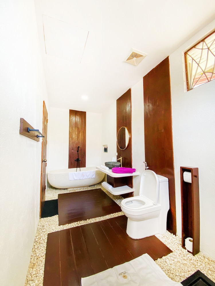 Exclusive Room - Photo 8