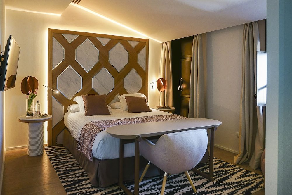 Double Room (Palace) - Photo 1