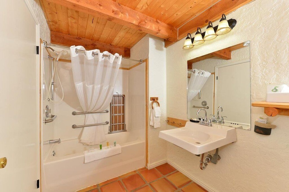 King Room Creekside photo 3