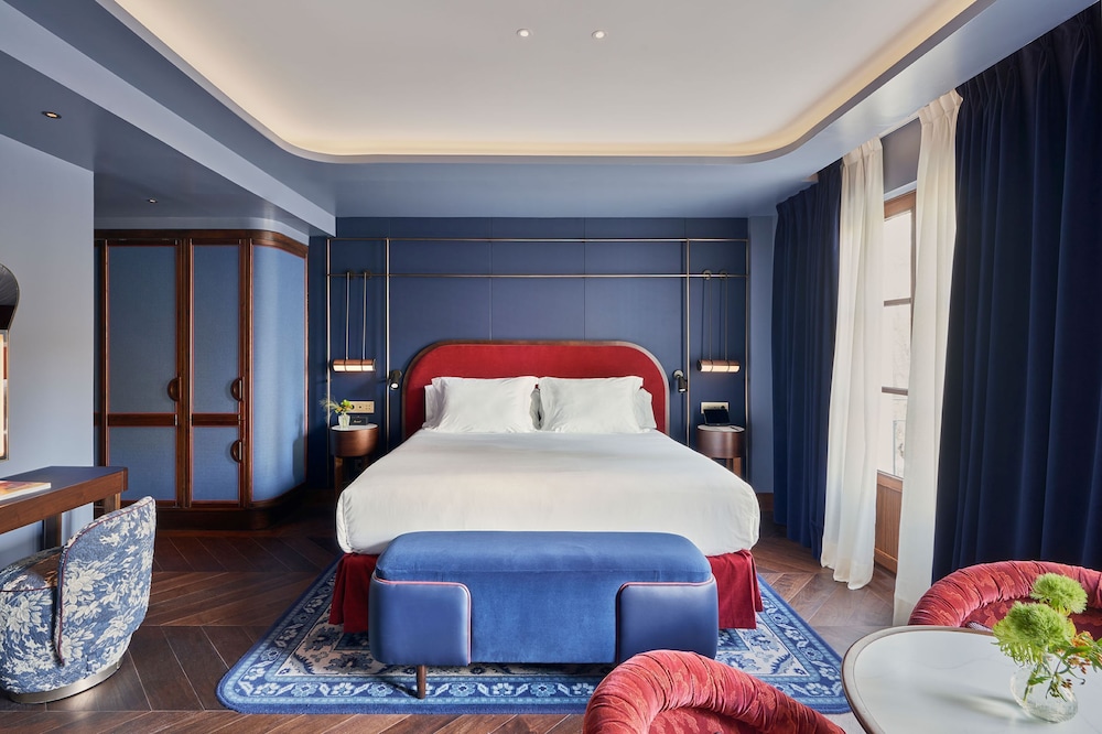 Grand Deluxe Room - Photo 4