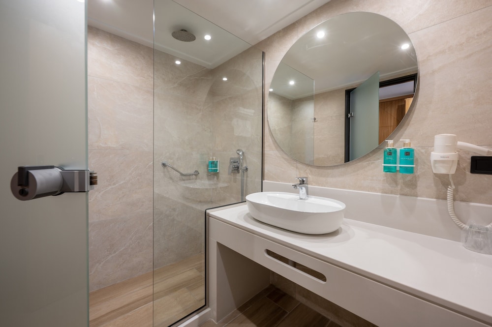 Suite with Outdoor Whirlpool (5 persons) - Photo 19