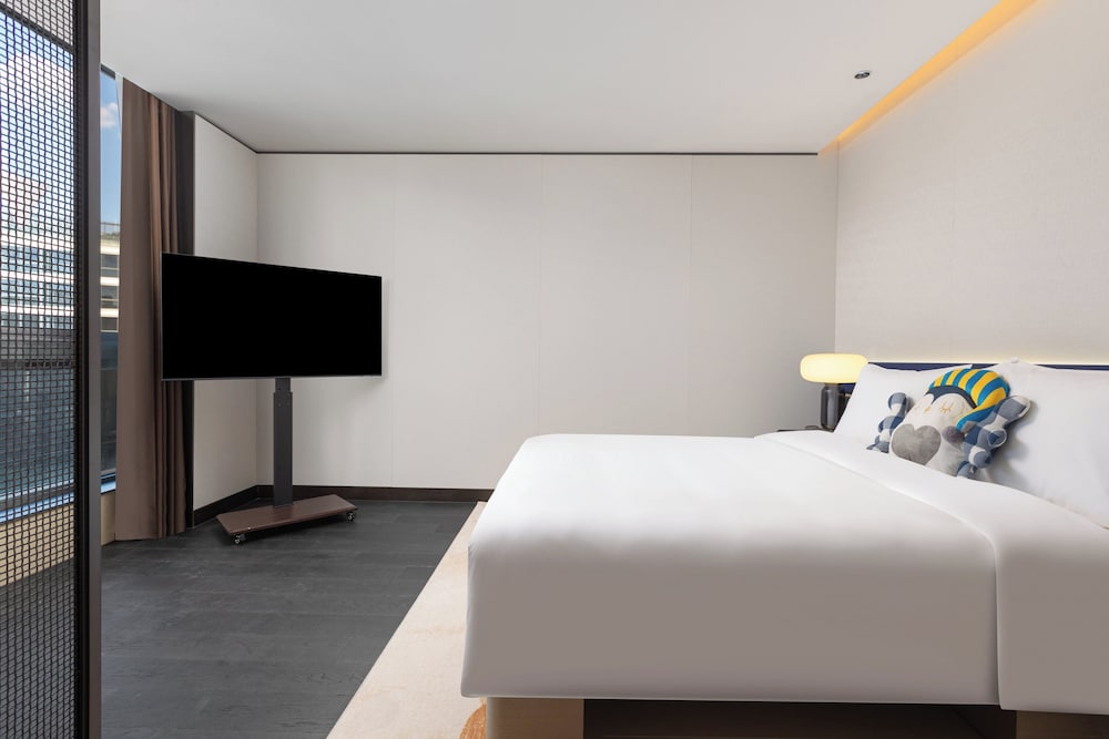 Suite (Charming)