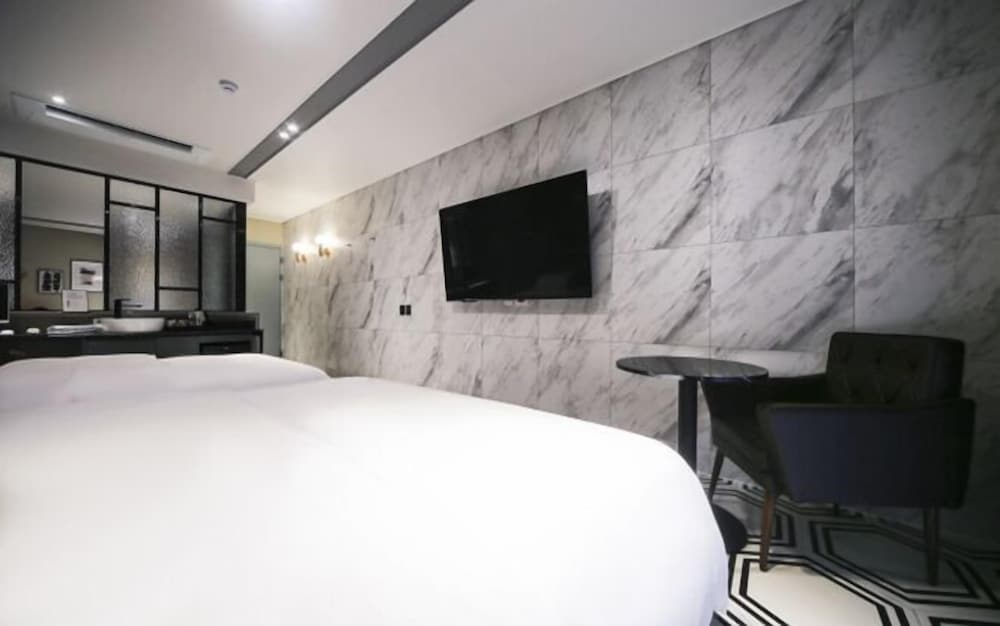 Deluxe Twin Room photo 3