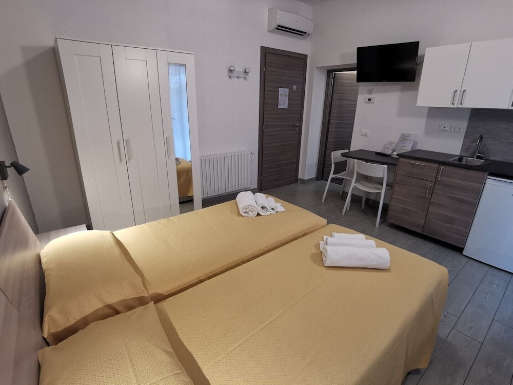 Basic Twin Room