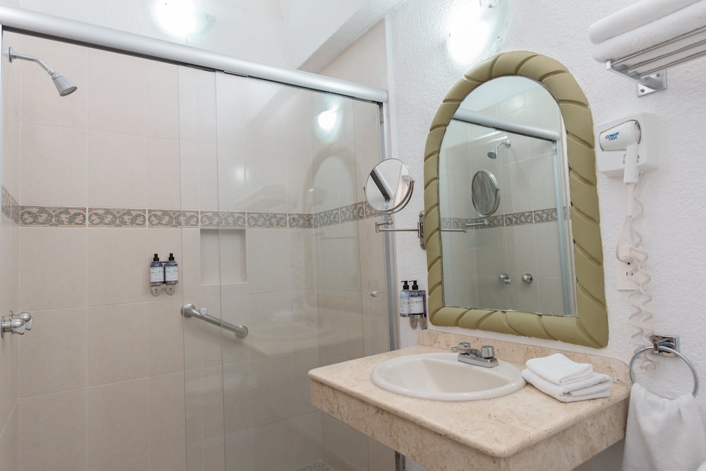 Premier Suite, 2 Double Beds - Photo 4