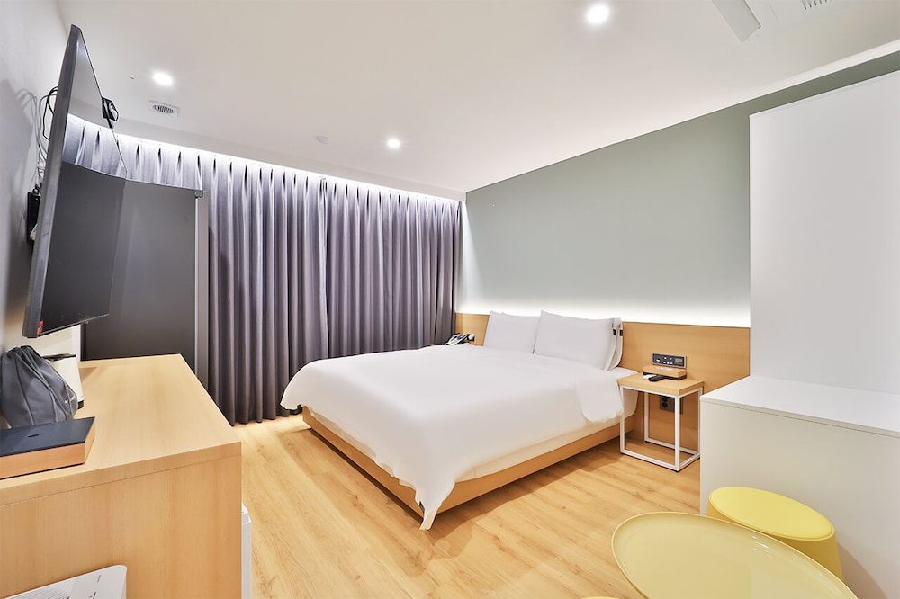 Business Room photo 3