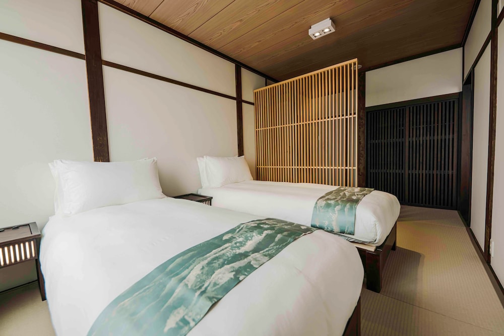 Standard Room, 2 Bedrooms, Non Smoking, Mountain View photo 1