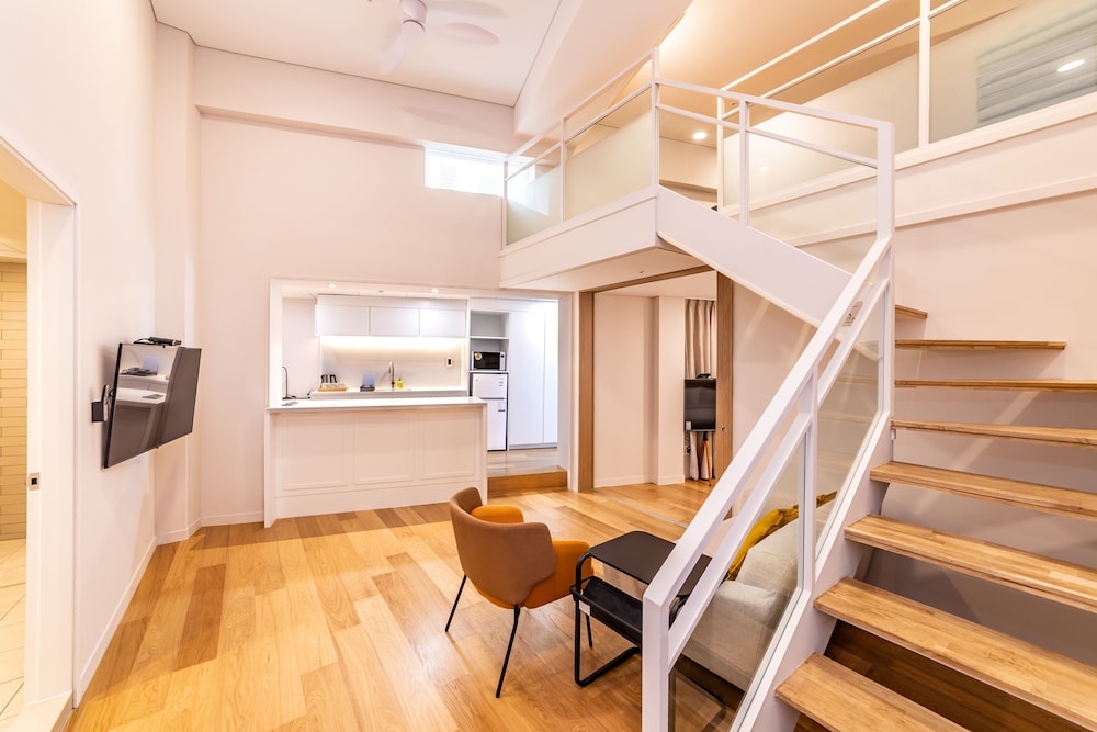 Premium Family Suite With Loft 1602 - Photo 2