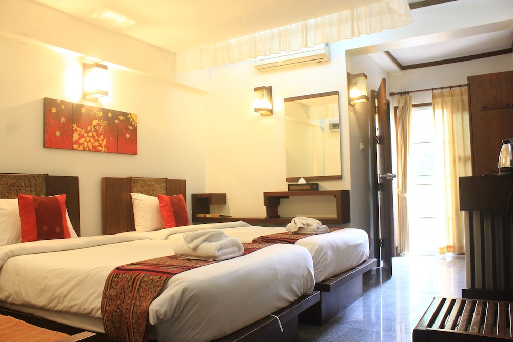 Standard Twin Room (Shower) - Photo 7