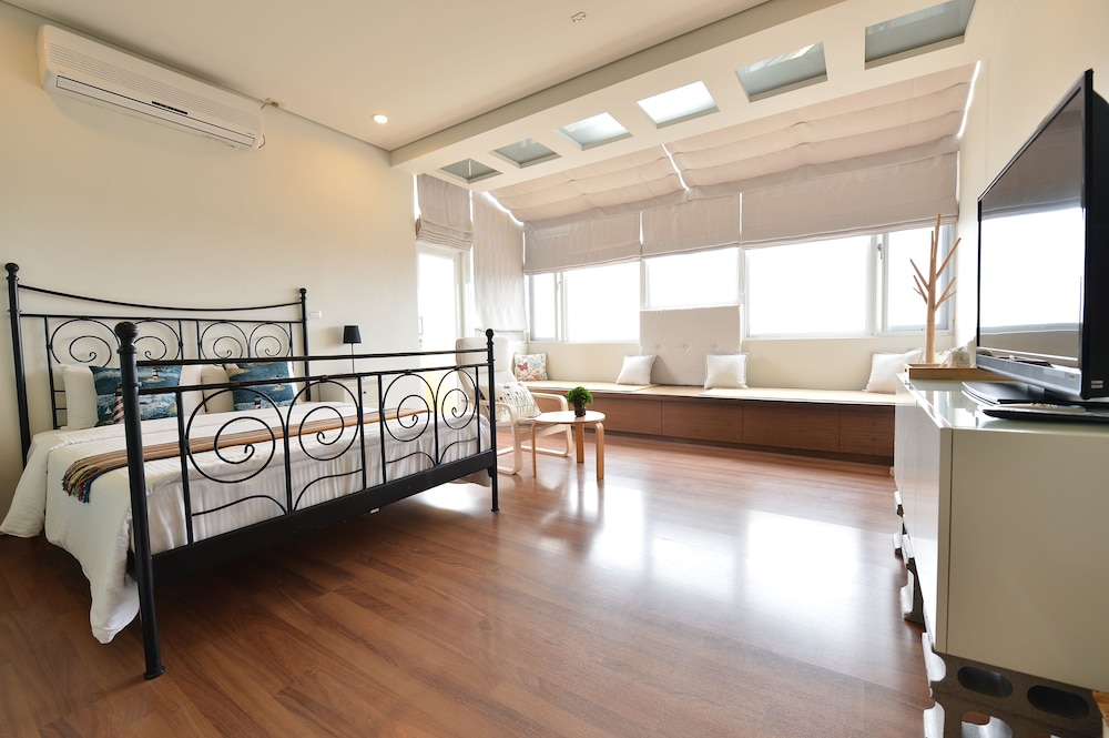 Panoramic Double Room, 1 Double Bed, Ocean View, Beachside photo 1