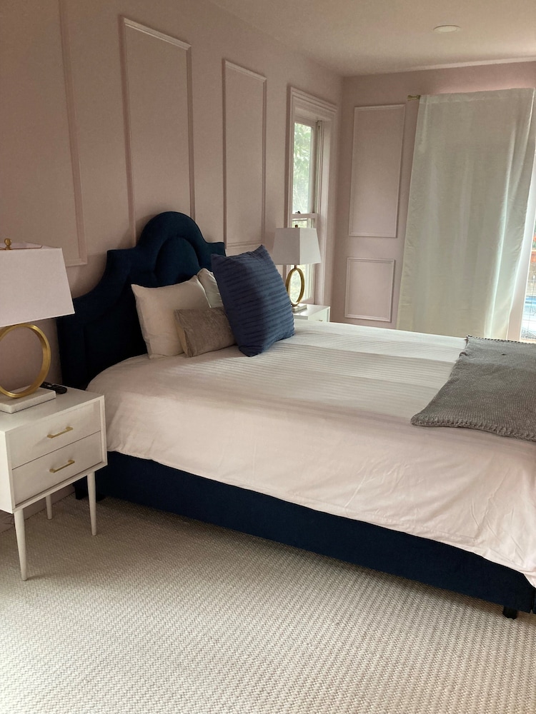 Luxury Suite photo 2