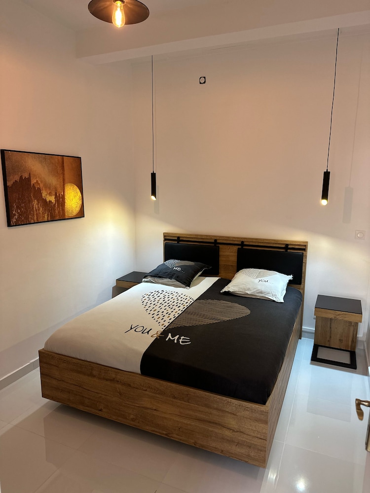 Deluxe Apartment, Kitchen, City View