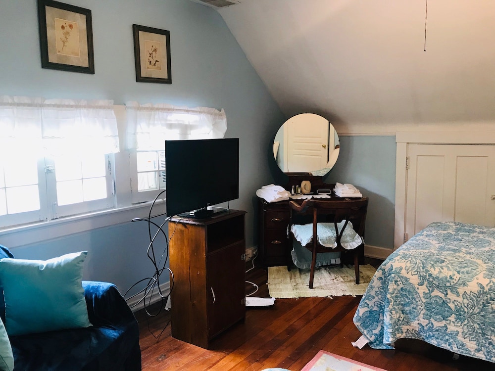 Room (Leah's Room) photo 2