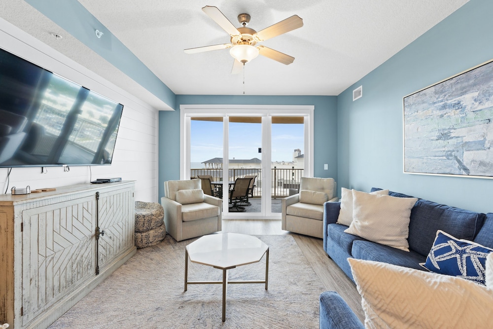 Condo, 3 Bedrooms, Sea View (611)