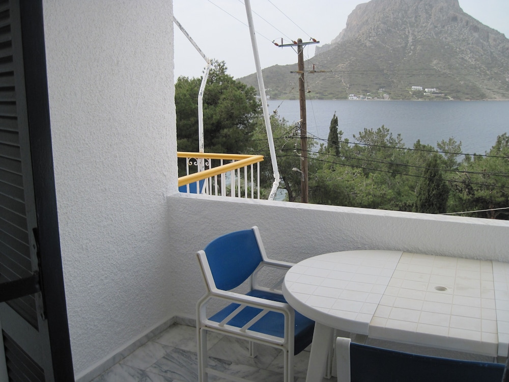 Family Apartment, 2 Bedrooms, Kitchenette, Sea View - Photo 11