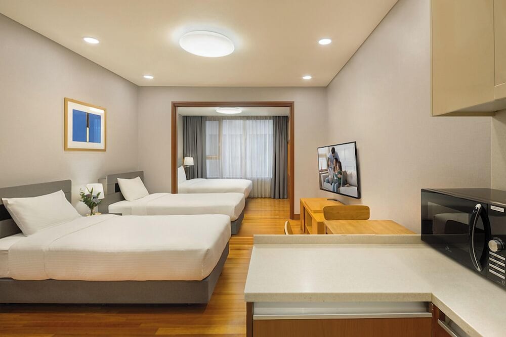 1 Bedroom Premier photo 2