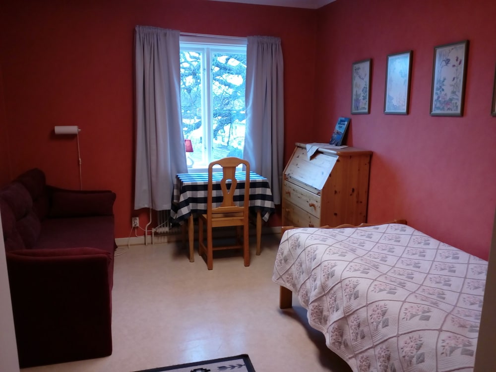 Double or Twin Room, Shared Bathroom photo 1
