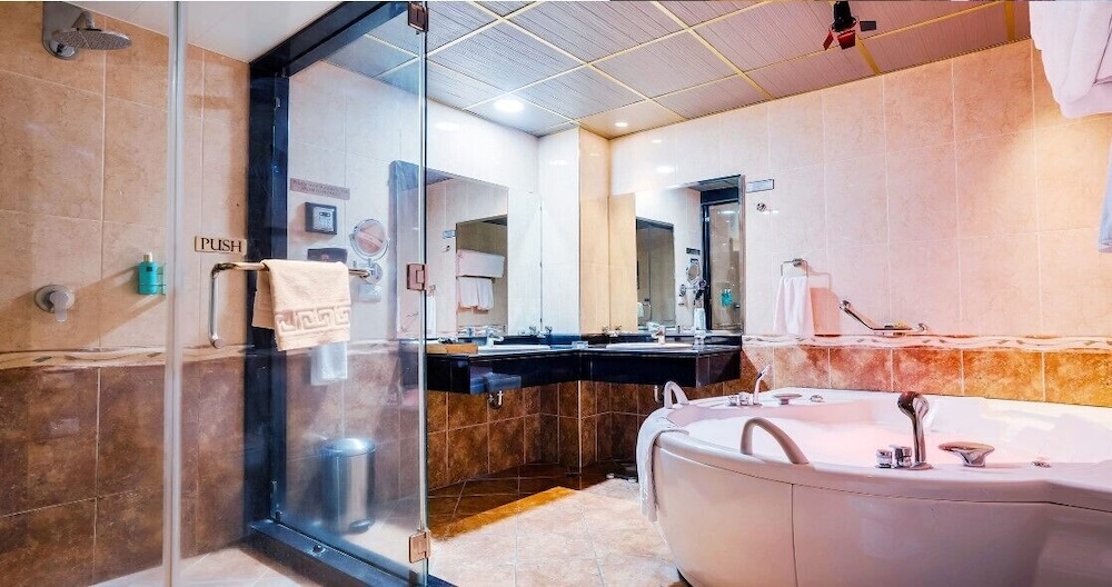 Presidential Suite photo 3