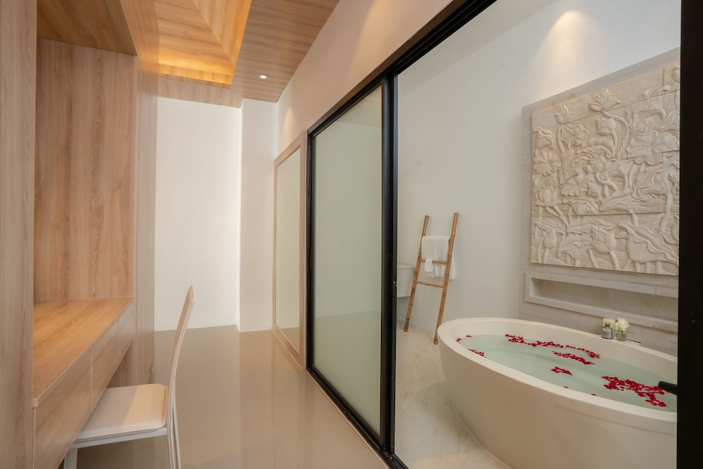 Grand Double or Twin Room - Photo 11