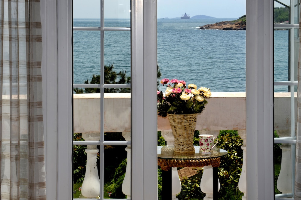 Standard Room, 1 Queen Bed, Sea View photo 3