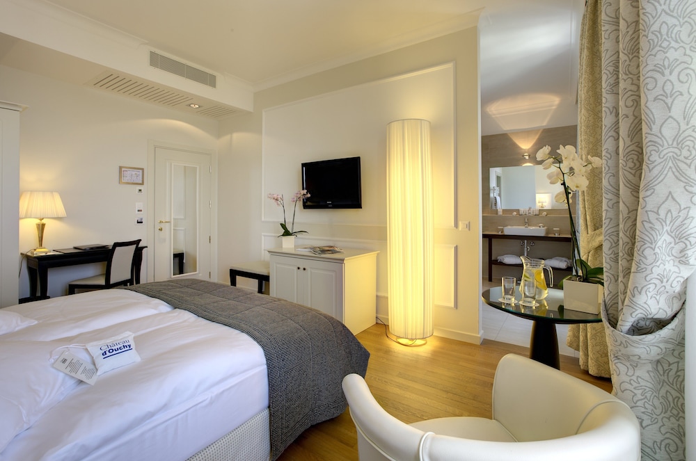 Superior Room, 1 Queen Bed, Lake View photo 1