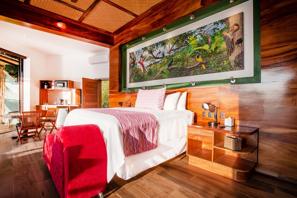 New Tower-bird Love Nest Ocean View