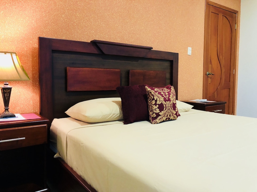 Signature Double Room, 1 Queen Bed