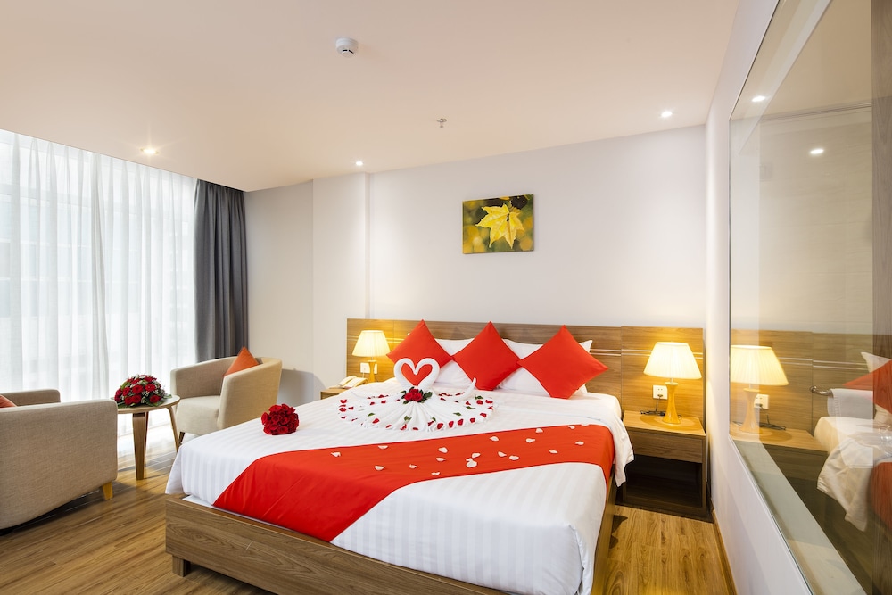 Senior Double or Twin Room, City View photo 1