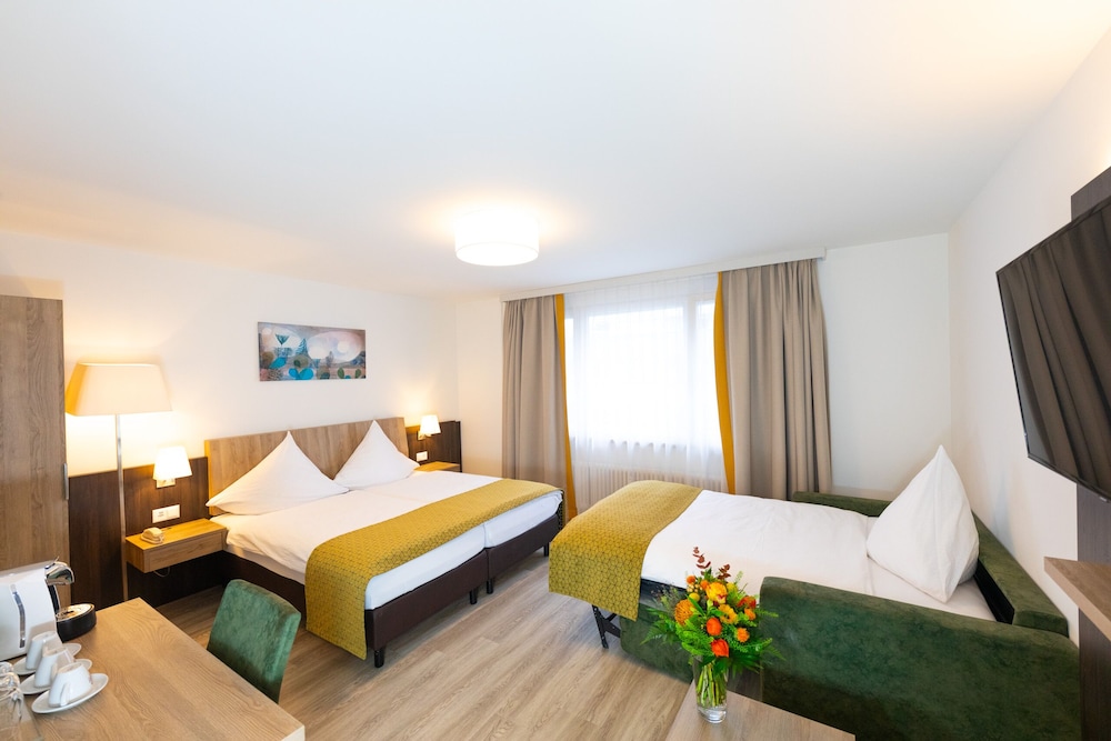 Modern Triple Room photo 1