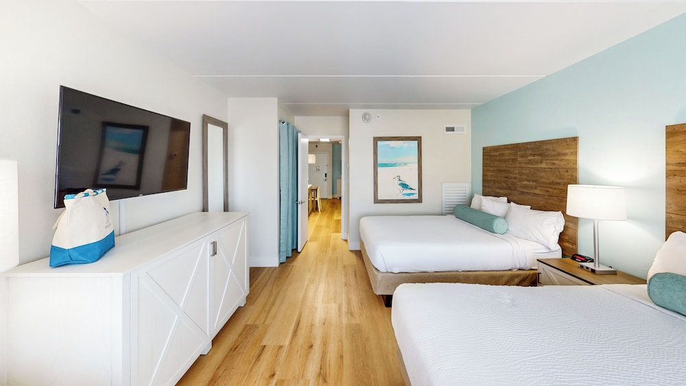 Suite, 2 Queen Beds, Oceanfront - Photo 2