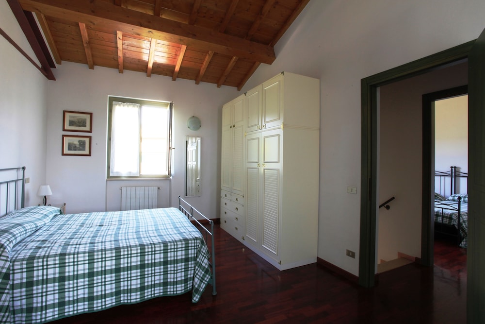 Duplex, 2 Bedrooms (4 Adults + 2 Children) photo 2