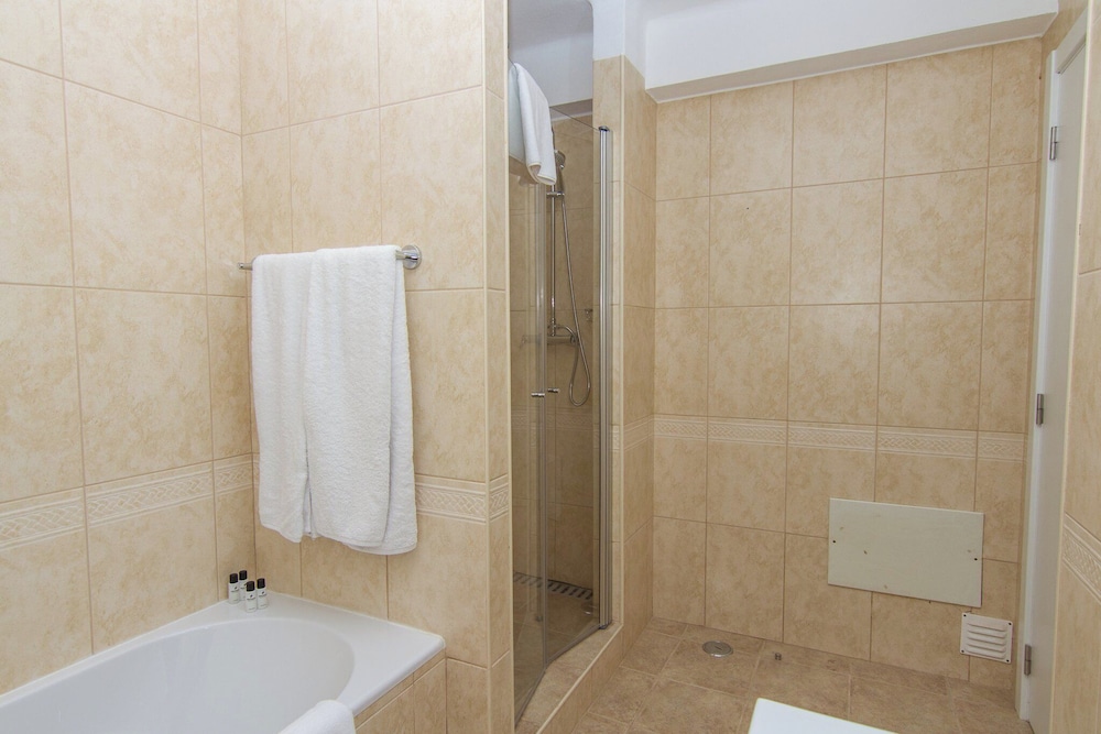 Apartment, 2 Bedrooms (Balcony) photo 2