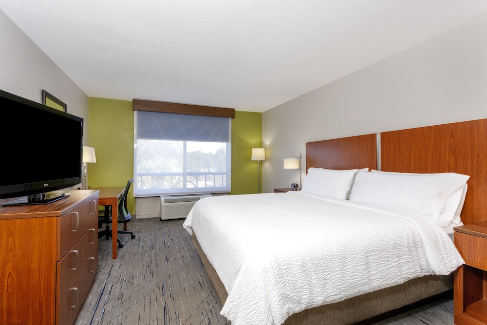 Standard Room, 1 King Bed (LEISURE) - Photo 1