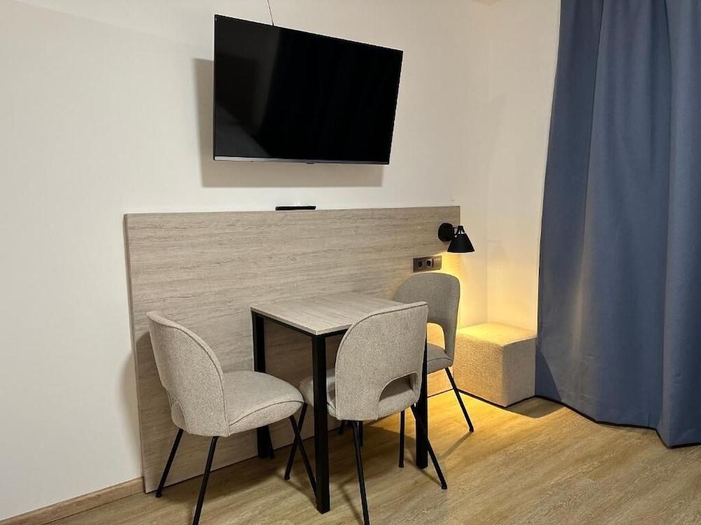 Studio Apartment XL without kitchen - Photo 3