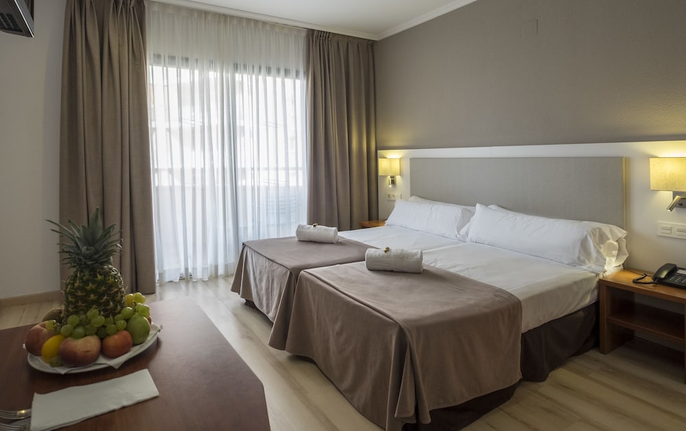 Double or Twin Room, Balcony - Photo 1