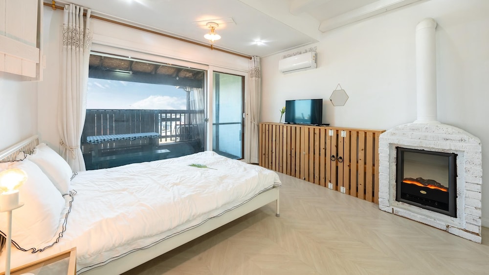Basic Room, 1 Bedroom (haengbok1) - Photo 1