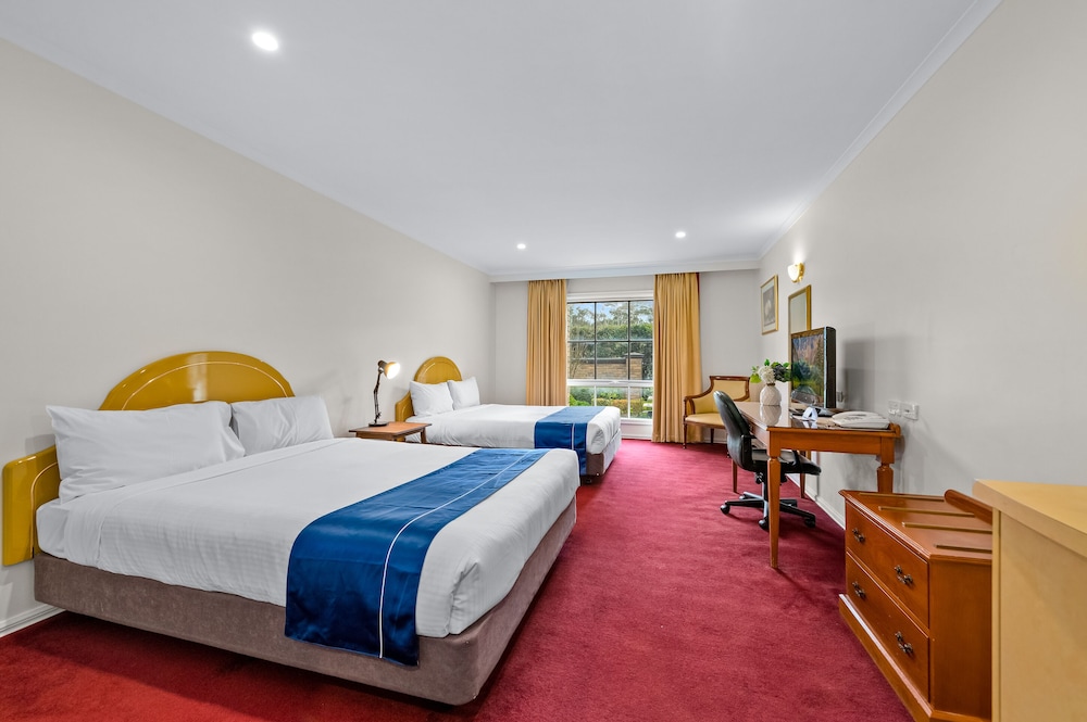 Standard Twin Room, 2 Queen Beds, Refrigerator & Microwave