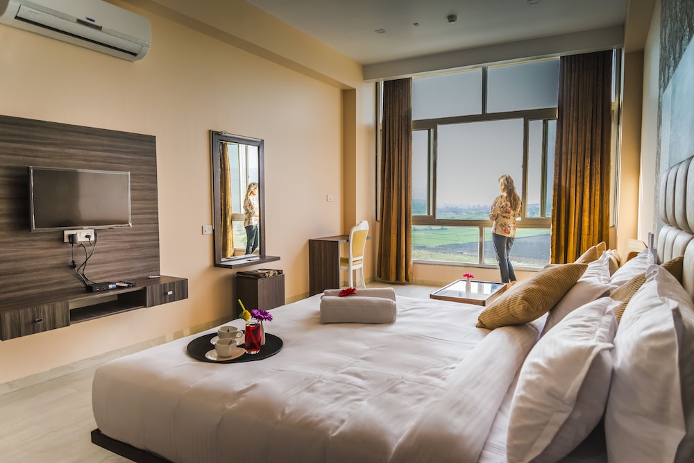 Executive Room, Pool View photo 2
