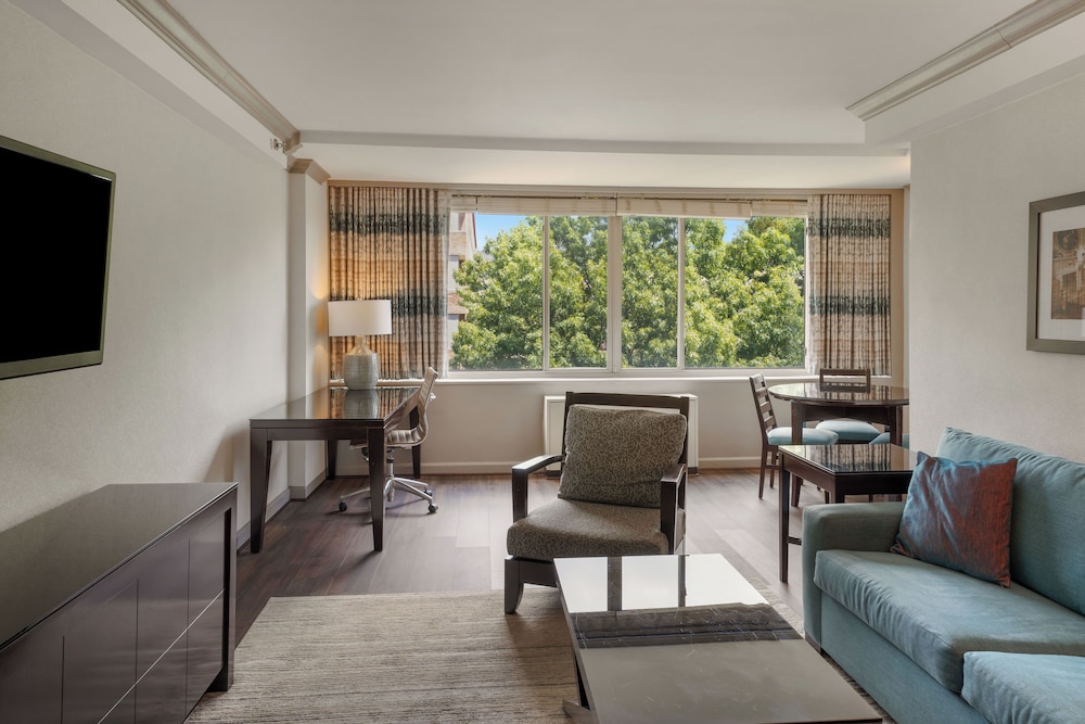 Suite, 1 Bedroom (Double) - Photo 10