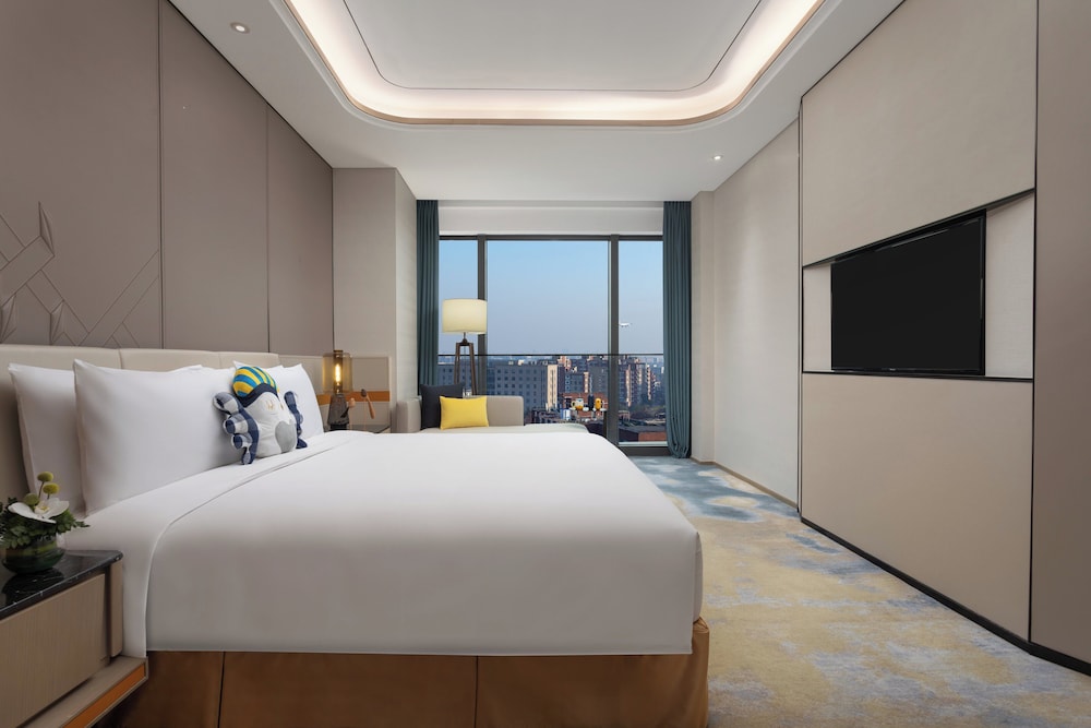 Suite, 1 Bedroom, City View
