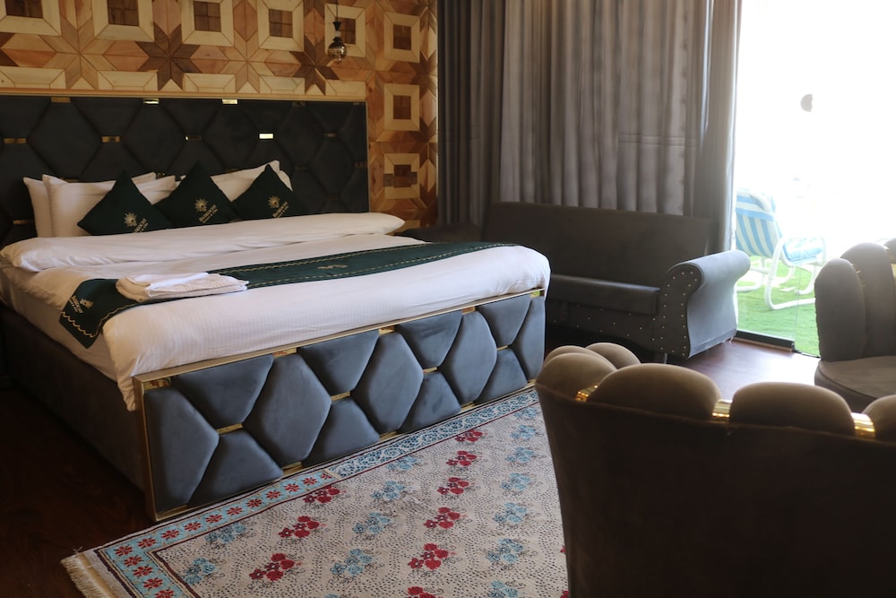 Standard Room photo 2