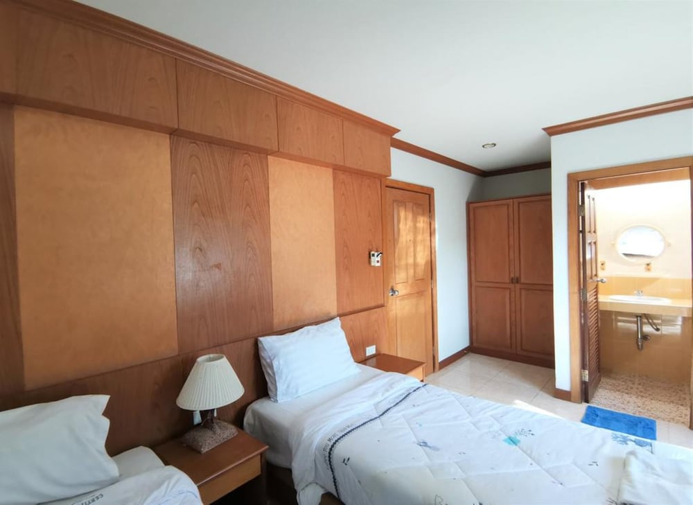 Deluxe Twin Room - Photo 6