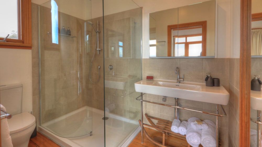 Executive Villa, 3 Bedrooms, Hot Tub, Ocean View photo 2
