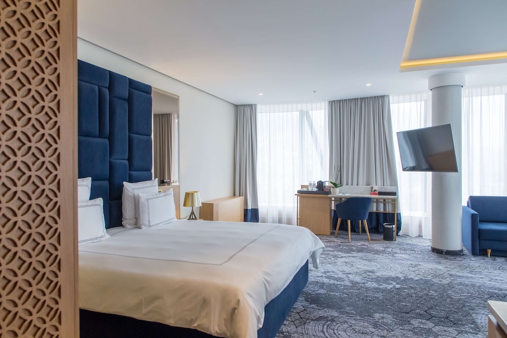 Junior Suite, 1 King Bed (Panorama) photo 1