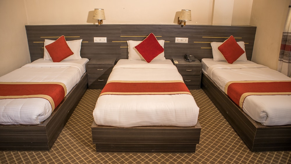 Deluxe Triple Room photo 2