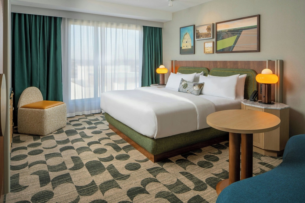 Premier Room, 1 King Bed