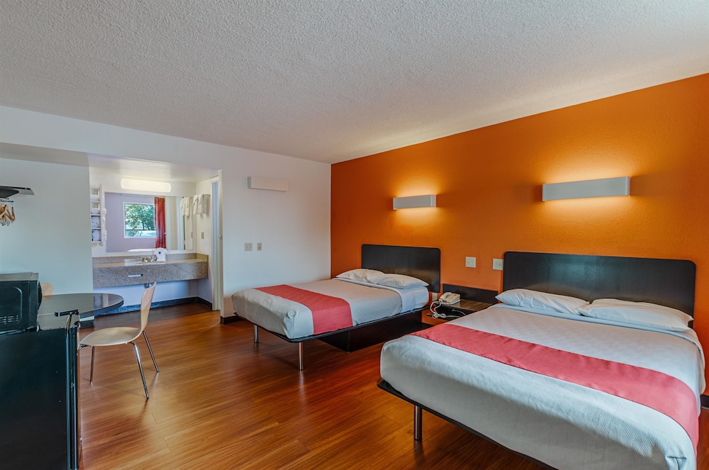 Standard Room, 2 Double Beds, Non Smoking, Refrigerator & Microwave - Photo 1